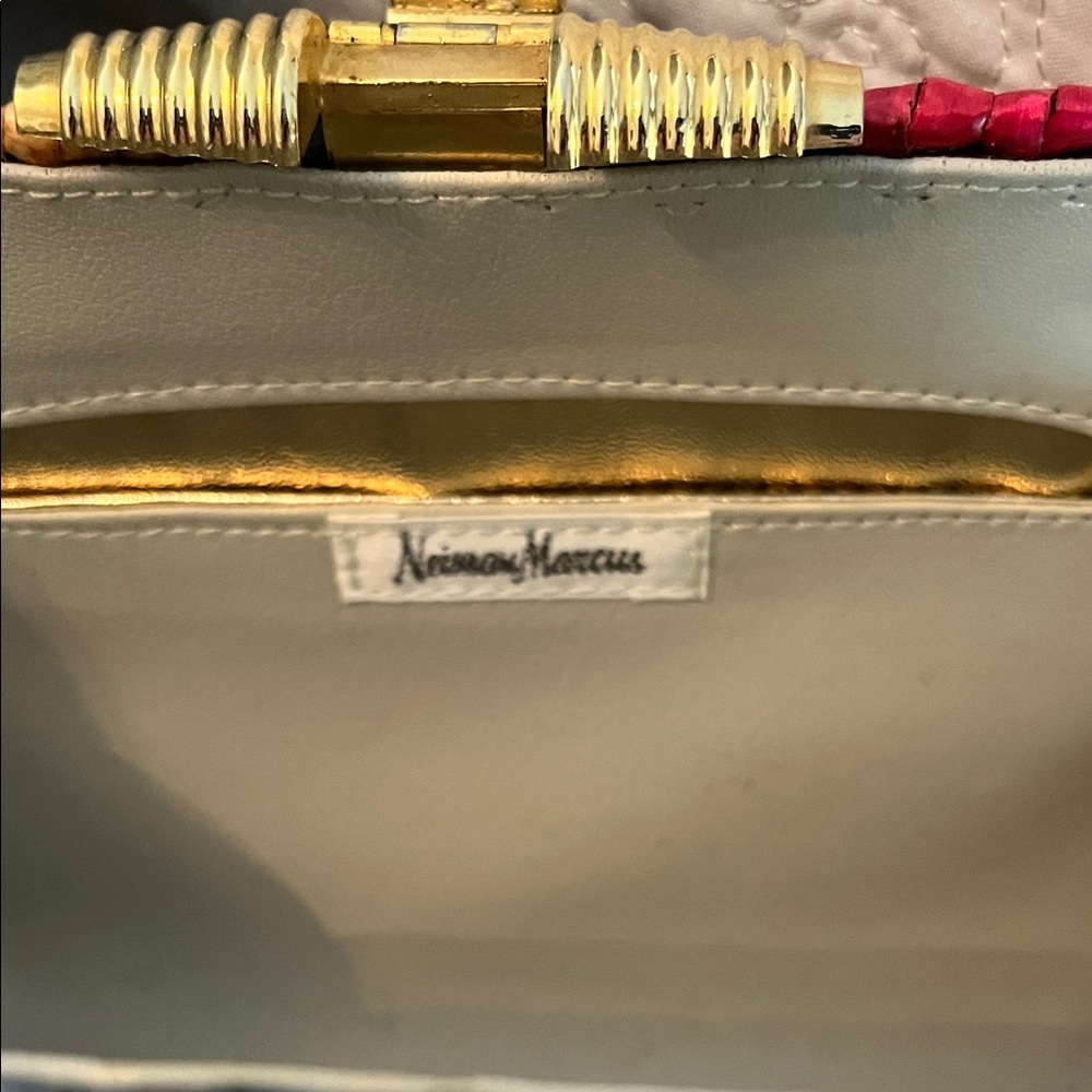 Nemian Marcus Woven Multicolor Chain Strap Bag - Picture 4 of 8